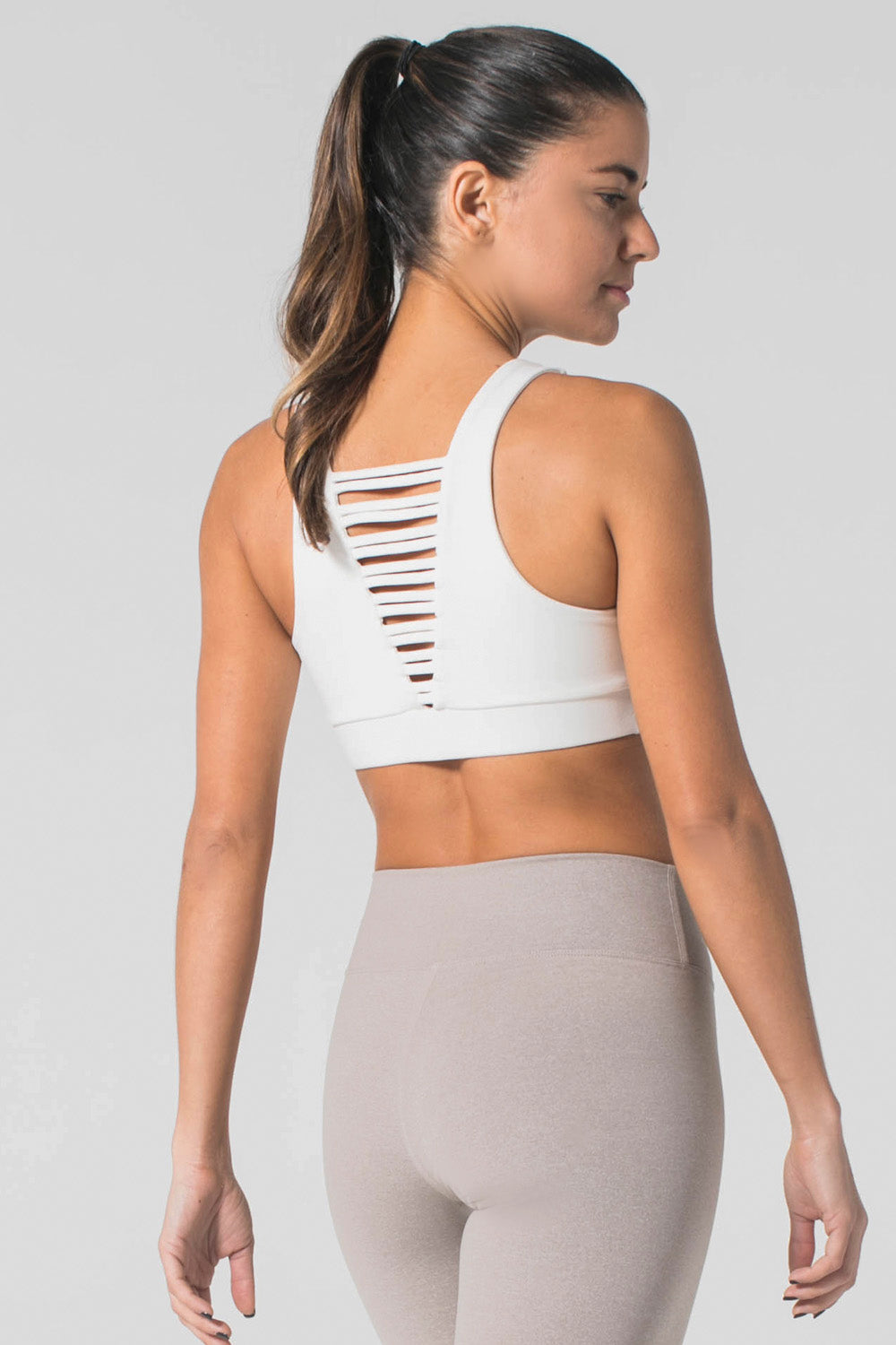 No Strings Attached White Sports Bra (FINAL SALE) – 9two5fit